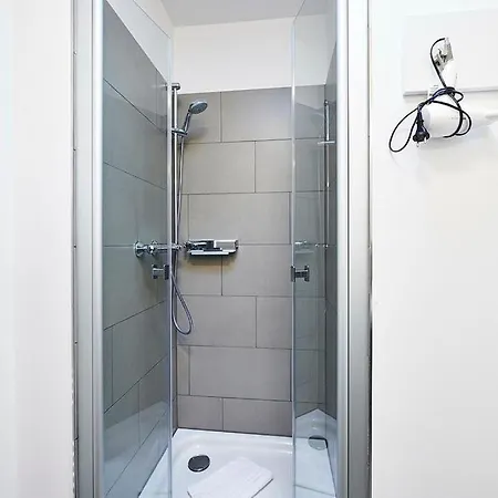 דירה Deichhaeuser Anna Kueste Deichhaeuser Anna Kueste 3-32 בנסרסיל