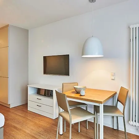 דירה Deichhaeuser Anna Kueste Deichhaeuser Anna Kueste 3-32 *